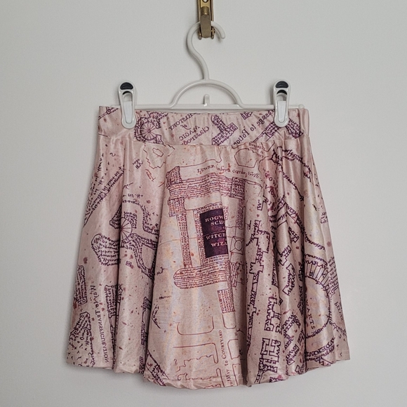 A Harry Potter skirt - Picture 2 of 4